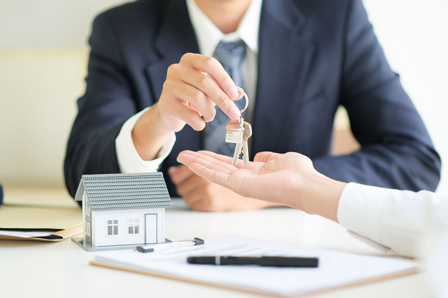 Leverage buying power and negotiated deals with InvestFox